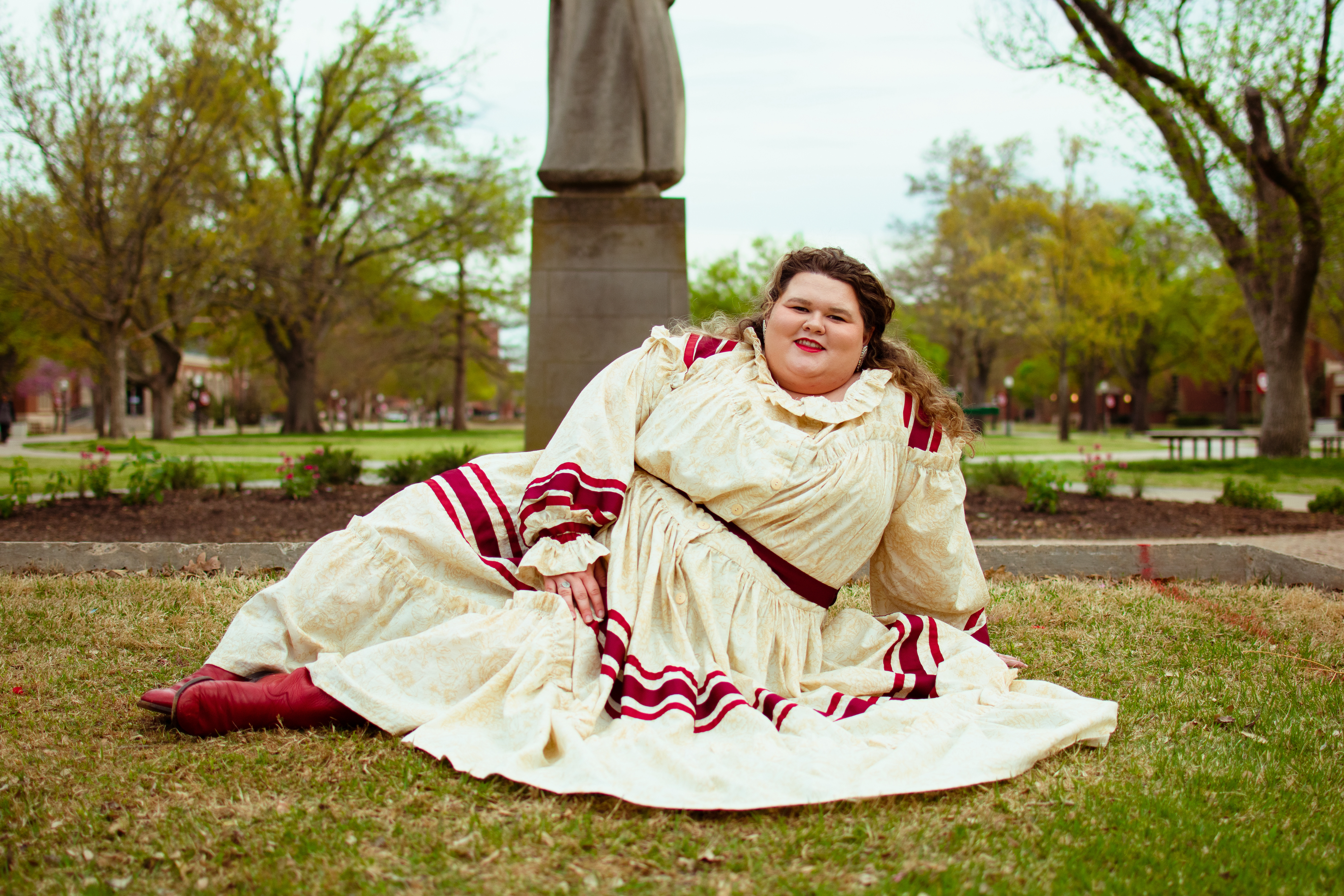 Taylor Broadbent posing on the South Oval at OU